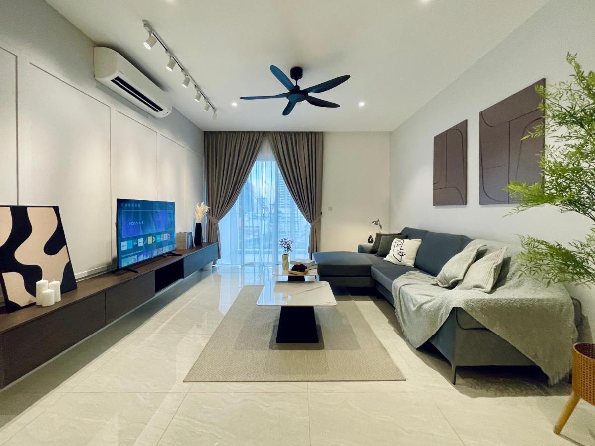 Quill Luxury Designer 7pax By Hausome *