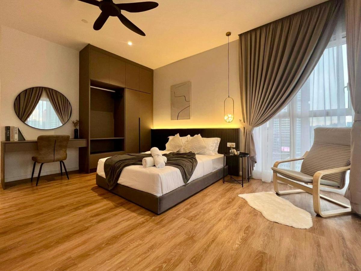 Quill Luxury Designer 7pax By Hausome Pangsapuri